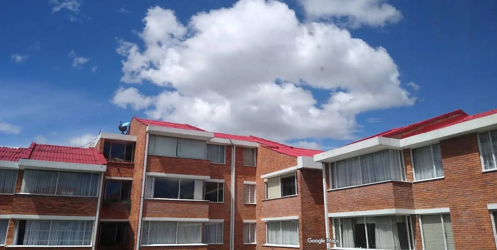 Vista exterior del Conjunto Residencial Multifamiliares Carabelas P.H.